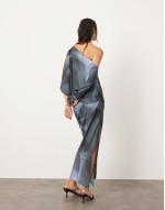satin slouchy off shoulder maxi dress in grey abstract print