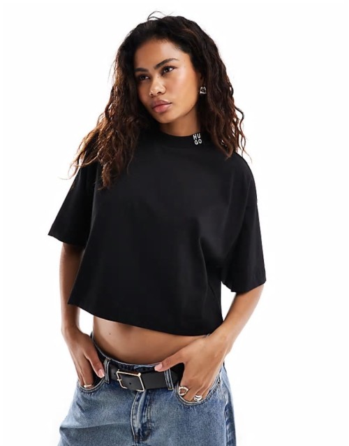 boxy t-shirt in black