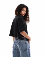 boxy t-shirt in black