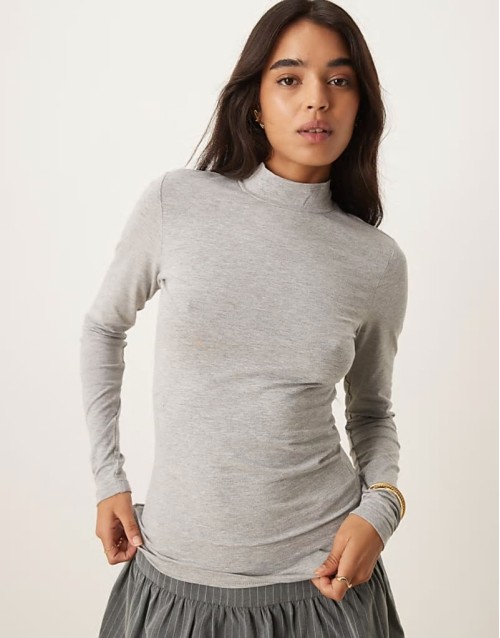 turtle neck fitted top in light grey melange